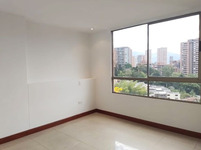 Apartamento de 2 alcobas en arriendo en Loma De Los Gonzalez, Medellín, 112 m² · foto 11 de 18