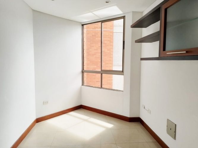 Apartamento de 2 alcobas en arriendo en Loma De Los Gonzalez, Medellín, 112 m² · foto 13 de 18