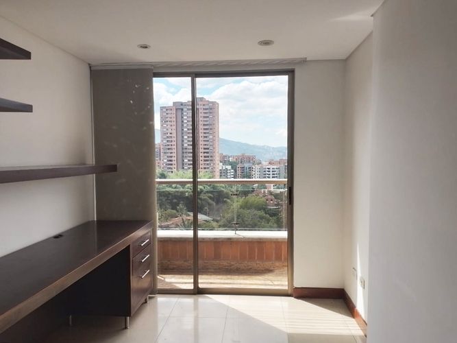 Apartamento de 2 alcobas en arriendo en Loma De Los Gonzalez, Medellín, 112 m² · foto 14 de 18
