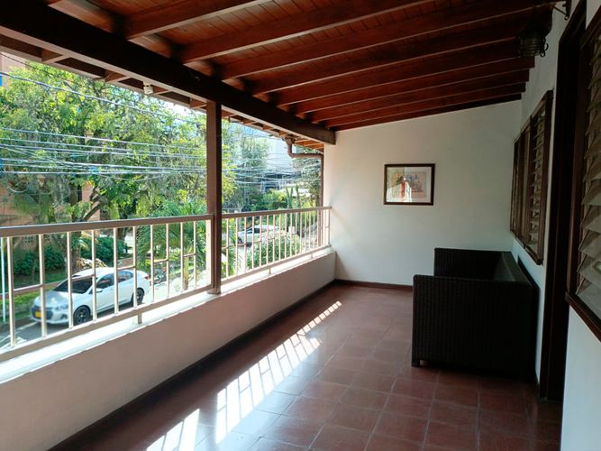 Casa de 4 alcobas en venta en Belén, Medellín, 274 m² · foto 18 de 18