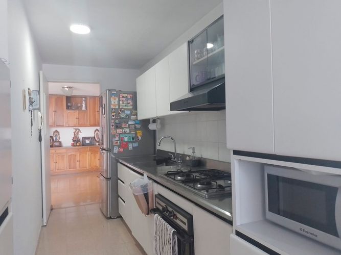Apartamento de 3 alcobas en venta en Laureles, Medellín, 103 m² · foto 13 de 19
