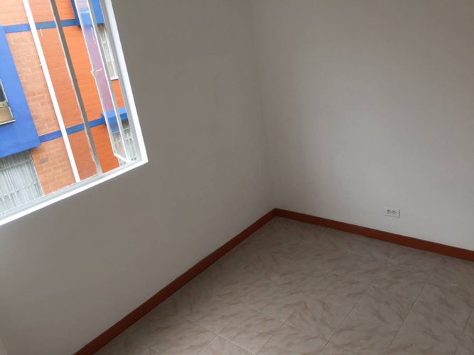 Casa de 2 alcobas en venta en Centro Fontibon, Bogotá, 40 m² · foto 12 de 21