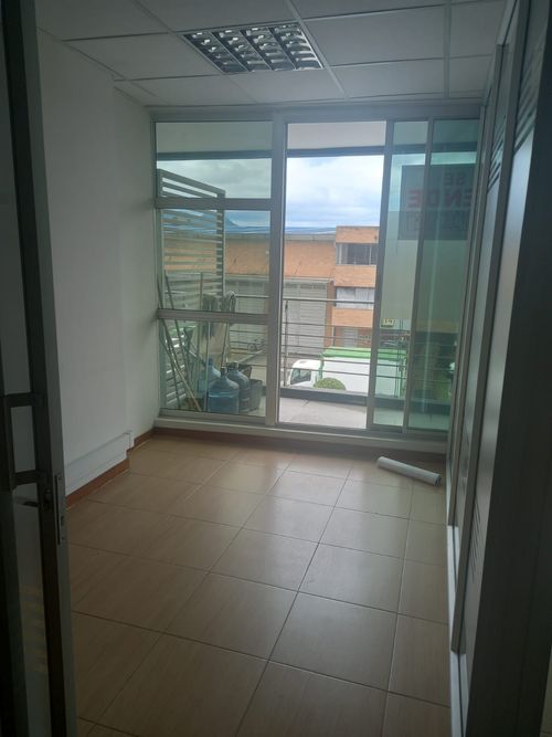 Oficina en arriendo en Siberia, Cota, 45 m² · foto 5 de 13