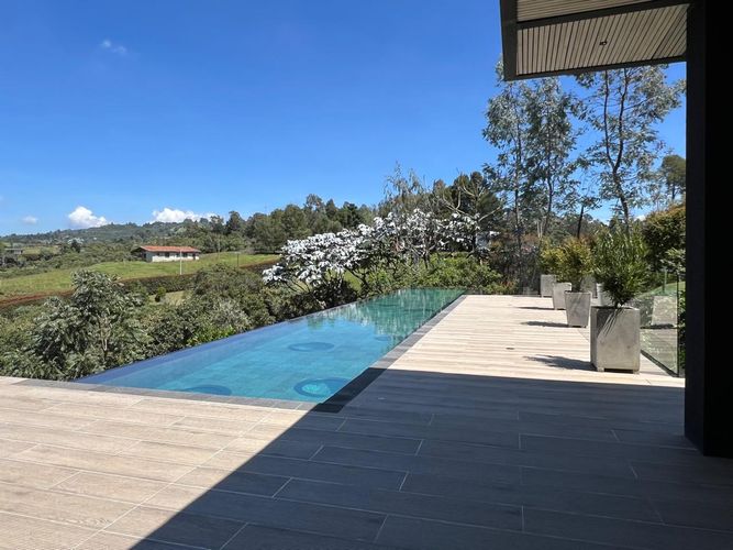 Casa de 4 alcobas en venta en Loma Del Chocho, Envigado, 750 m² · foto 19 de 20