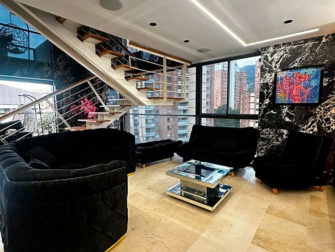 Apartamento de 3 alcobas en venta en El Poblado, Medellín, 269 m² · foto 4 de 10