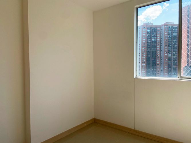 Apartamento de 2 alcobas en venta en Tres Esquinas, Sabaneta, 71 m² · foto 15 de 20