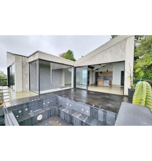 Casa de 4 alcobas en venta en Loma Del Escobero, Envigado, 310 m² · foto 3 de 21
