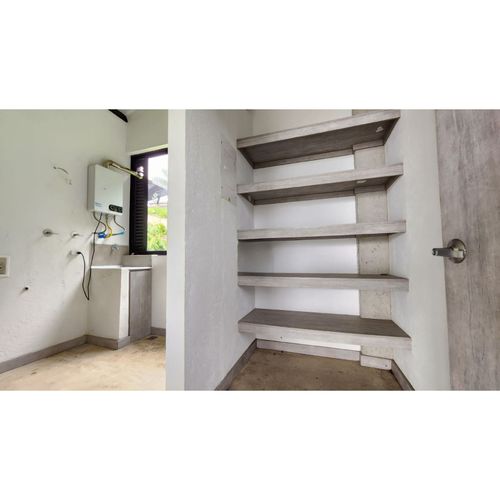 Casa de 4 alcobas en venta en Loma Del Escobero, Envigado, 310 m² · foto 15 de 21