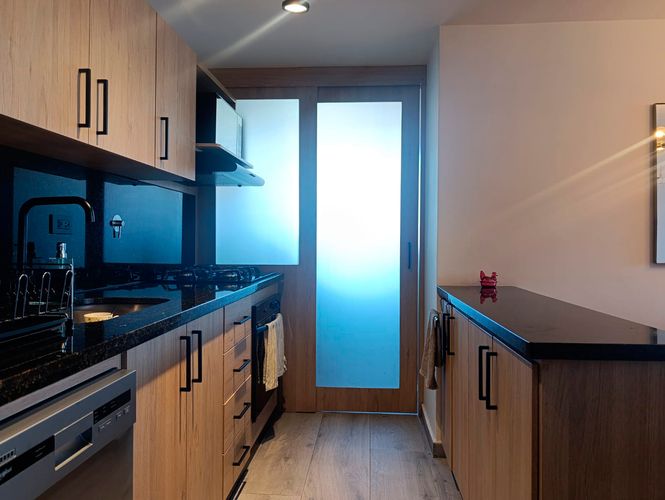 Apartamento de 2 alcobas en arriendo en El Poblado, Medellín, 86 m² · foto 8 de 19