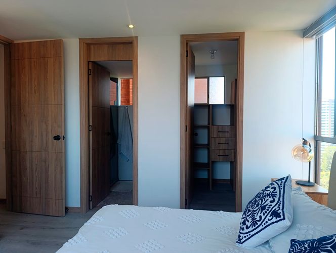 Apartamento de 2 alcobas en arriendo en El Poblado, Medellín, 86 m² · foto 11 de 19