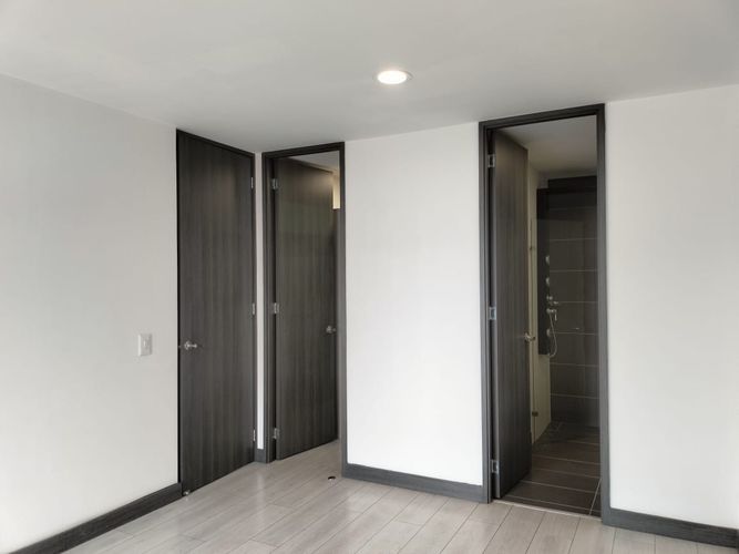 Apartamento de 2 alcobas en arriendo en El Poblado, Medellín, 78 m² · foto 10 de 18