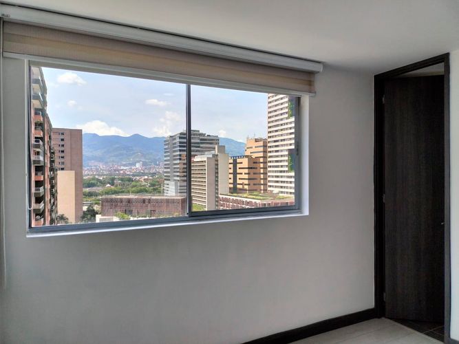 Apartamento de 2 alcobas en arriendo en El Poblado, Medellín, 78 m² · foto 13 de 18