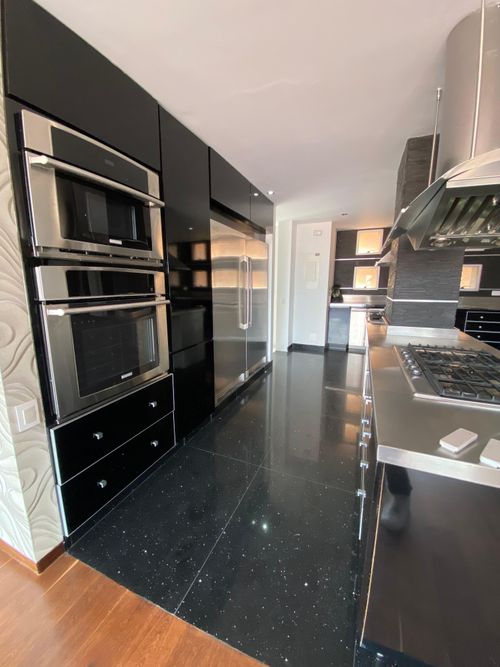 Apartamento de 5 alcobas en venta en Los Rosales, Bogotá, 262 m² · foto 7 de 19