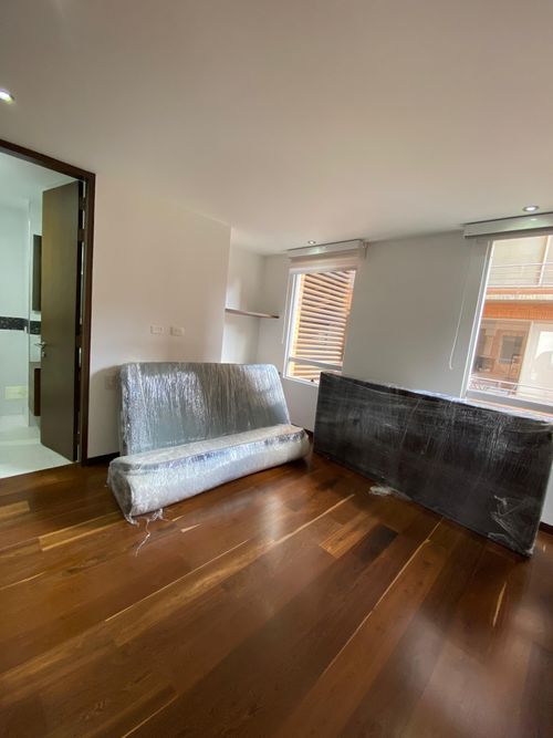 Apartamento de 5 alcobas en venta en Los Rosales, Bogotá, 262 m² · foto 10 de 19