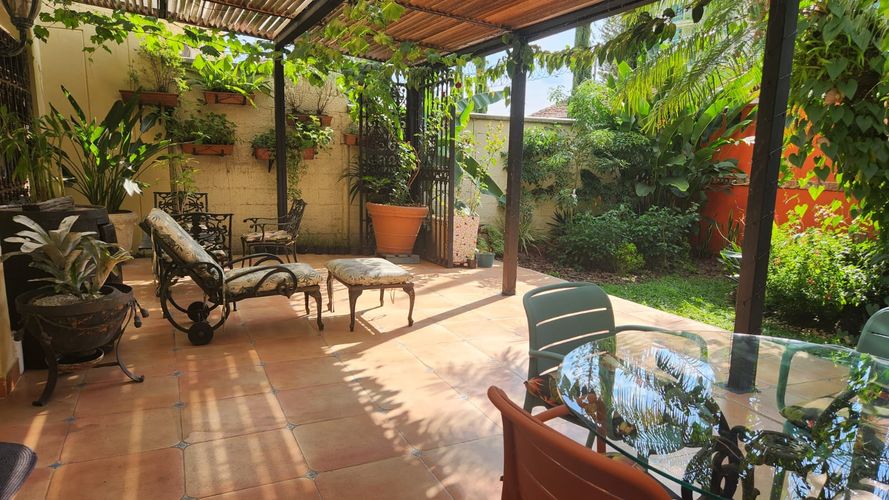 Casa de 4 alcobas en venta en Vía Las Palmas, Medellín, 276 m² · foto 3 de 24