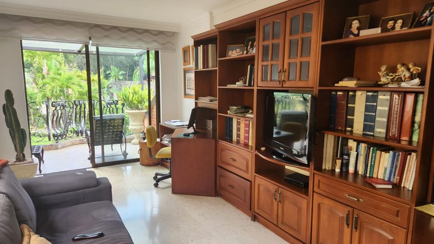 Casa de 4 alcobas en venta en Vía Las Palmas, Medellín, 276 m² · foto 23 de 24