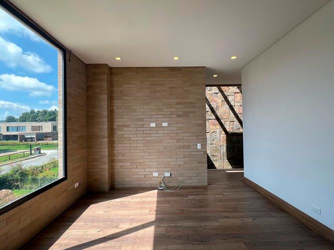 Casa de 3 alcobas en venta en Loma Del Chocho, Envigado, 300 m² · foto 11 de 17
