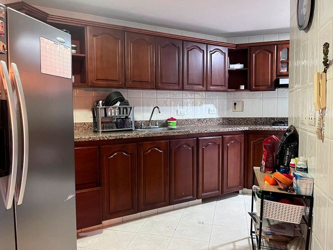 Apartamento de 3 alcobas en venta en El Poblado, Medellín, 210 m² · foto 9 de 20