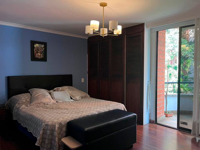 Apartamento de 3 alcobas en venta en El Poblado, Medellín, 210 m² · foto 11 de 20