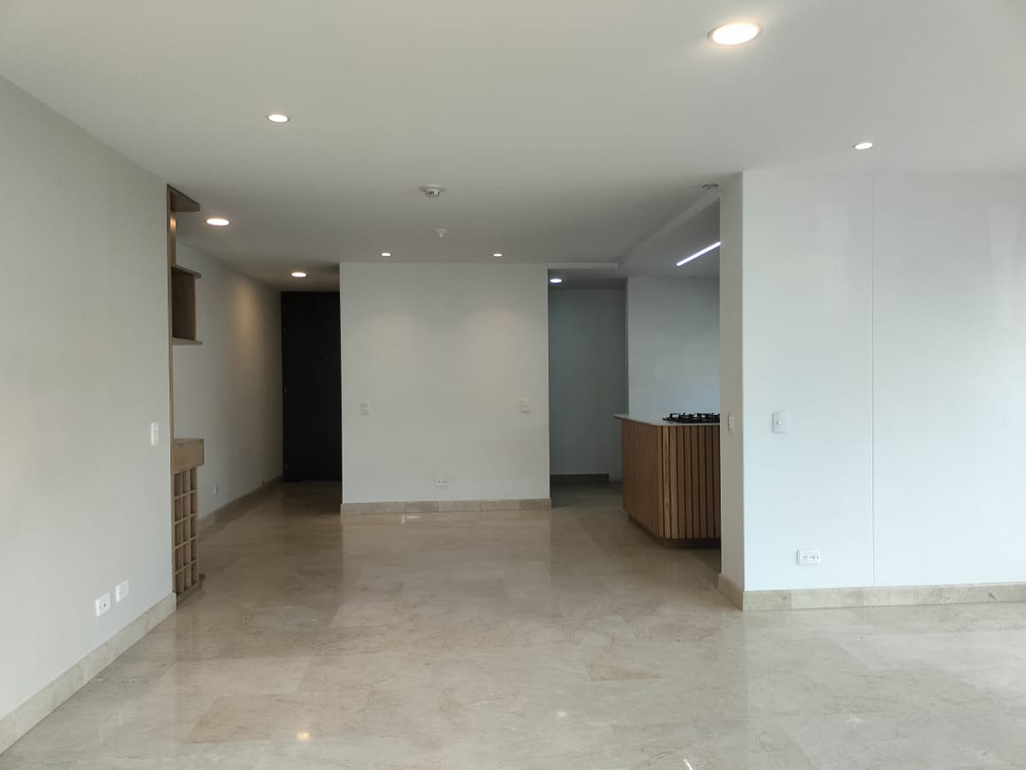 Apartamento en venta en Loma Benedictinos, Envigado · foto 3 de 20