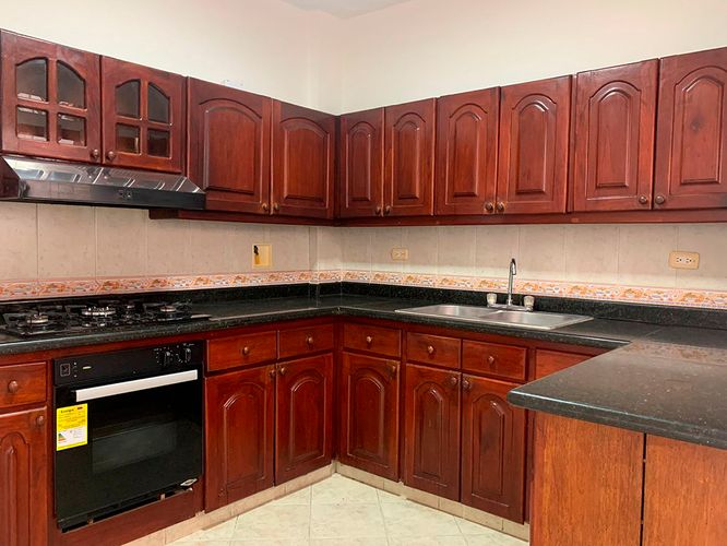 Local en arriendo en El Poblado, Medellín, 191 m² · foto 7 de 14