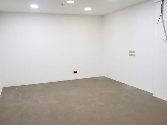 Local en arriendo en El Poblado, Medellín, 28 m² · foto 2 de 5