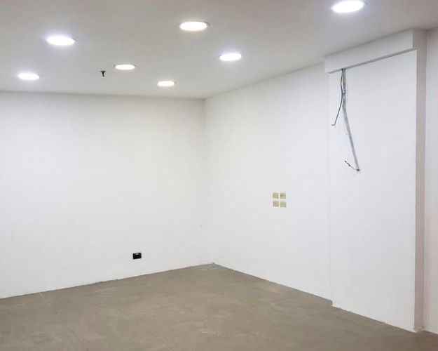 Local en arriendo en El Poblado, Medellín, 28 m² · foto 3 de 5