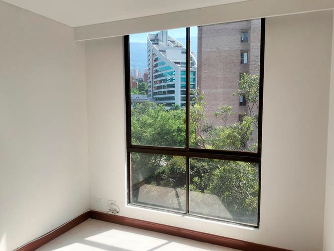 Apartamento de 2 alcobas en arriendo en El Poblado, Medellín, 80 m² · foto 13 de 18