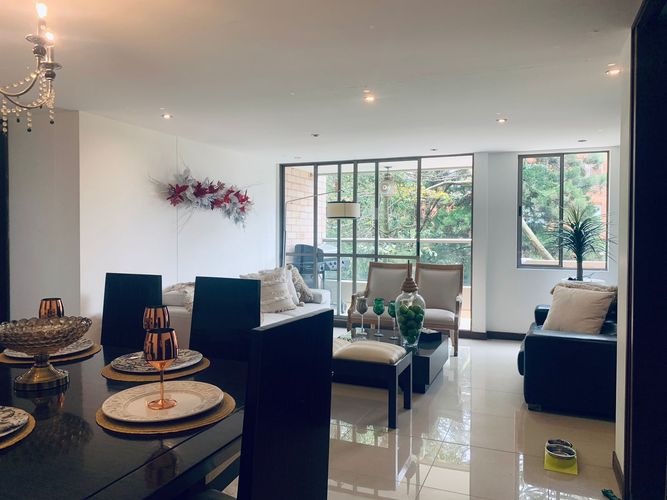 Apartamento de 3 alcobas en venta en El Poblado, Medellín, 100 m² · foto 4 de 18