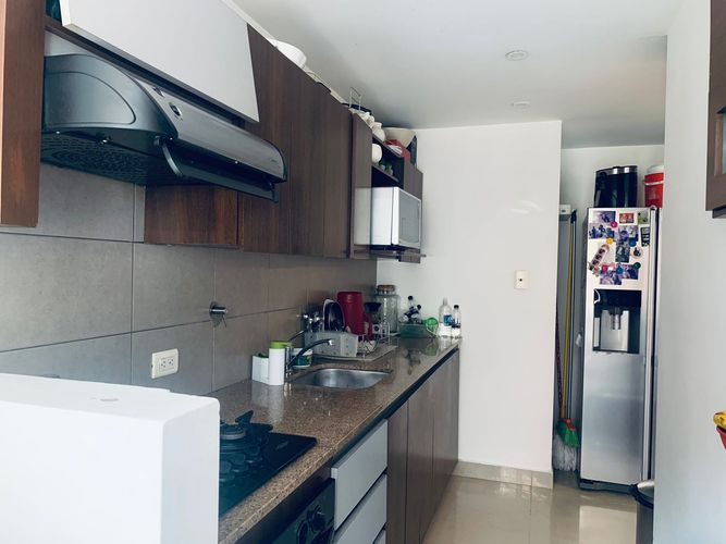 Apartamento de 3 alcobas en venta en El Poblado, Medellín, 100 m² · foto 8 de 18