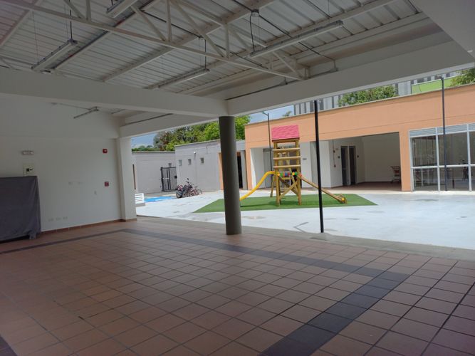 Apartamento de 2 alcobas en venta en Unicentro Palmira, Palmira, 60 m² · foto 2 de 12