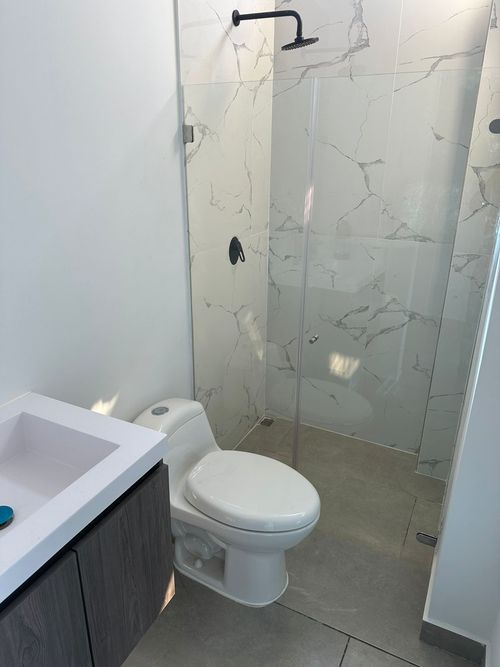 Casa de 5 alcobas en venta en Miraflores, Girardot, 240 m² · foto 3 de 11