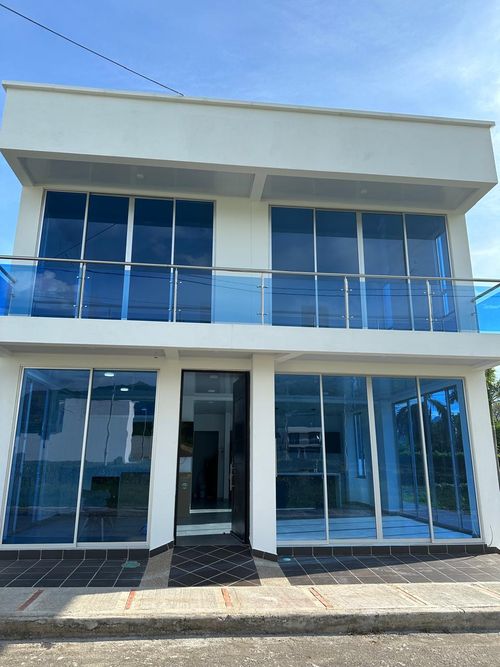 Casa de 5 alcobas en venta en Miraflores, Girardot, 240 m² · foto 10 de 11