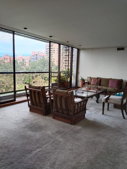 Apartamento en venta en El Campestre, Medellín · foto 2 de 7