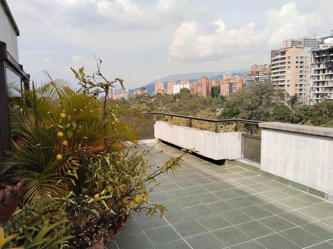 Apartamento en venta en El Campestre, Medellín · foto 6 de 7