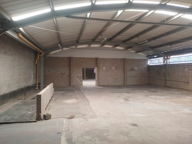 Bodega en arriendo en El Poblado, Medellín, 400 m² · foto 2 de 12
