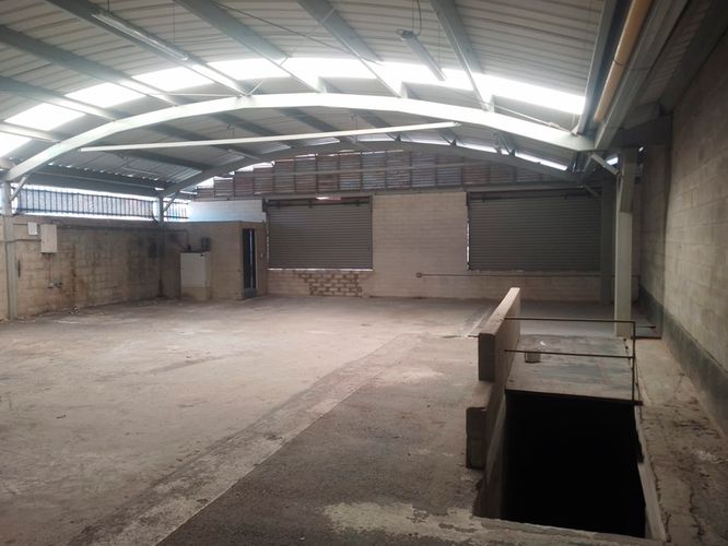 Bodega en arriendo en El Poblado, Medellín, 400 m² · foto 8 de 12