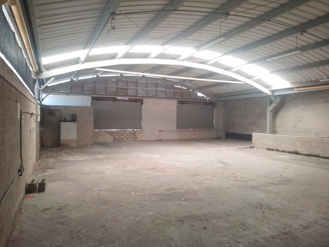 Bodega en arriendo en El Poblado, Medellín, 400 m² · foto 11 de 12