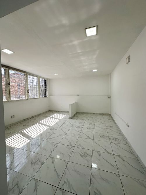 Oficina en arriendo en Santa Monica, Cali, 48 m² · foto 2 de 11