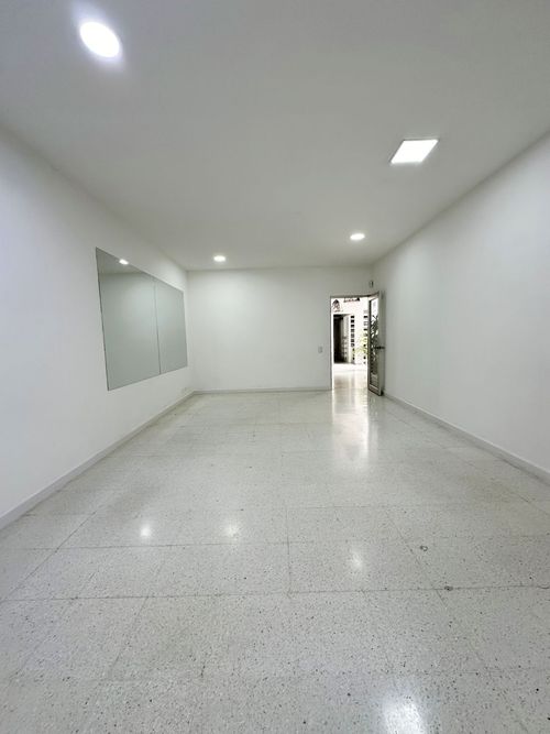 Oficina en arriendo en Santa Monica, Cali, 48 m² · foto 4 de 11