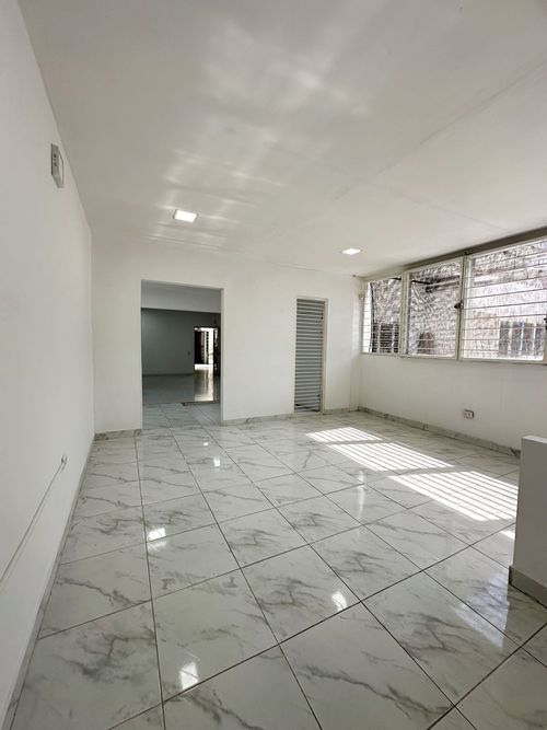 Oficina en arriendo en Santa Monica, Cali, 48 m² · foto 8 de 11