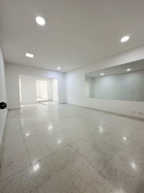 Oficina en arriendo en Santa Monica, Cali, 48 m² · foto 9 de 11