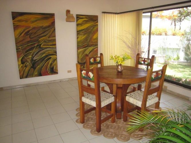 Casa de 4 alcobas en venta en Girardot, Girardot, 290 m² · foto 13 de 14