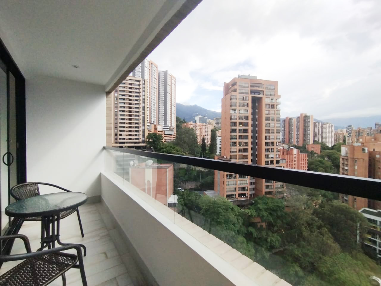 Apartamento en arriendo en Castropol, Medellín · foto 18 de 18