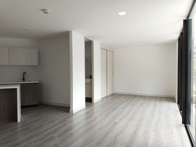 Apartamento de 1 alcoba en arriendo en Transversal Superior, Medellín, 52 m² · foto 3 de 13