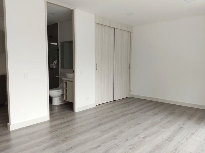 Apartamento de 1 alcoba en arriendo en Transversal Superior, Medellín, 52 m² · foto 4 de 13