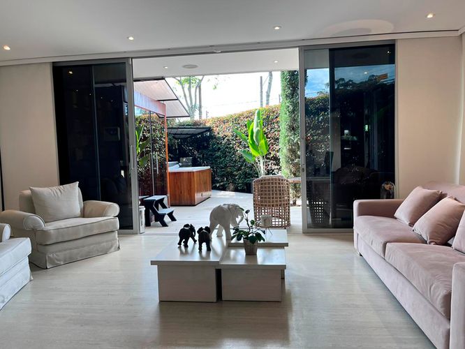 Casa de 3 alcobas en venta en Loma El Atravesado, Envigado, 400 m² · foto 4 de 20