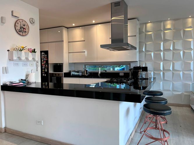 Casa de 3 alcobas en venta en Loma El Atravesado, Envigado, 400 m² · foto 7 de 20