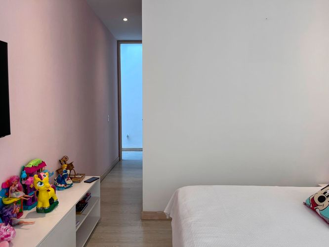 Casa de 3 alcobas en venta en Loma El Atravesado, Envigado, 400 m² · foto 13 de 20
