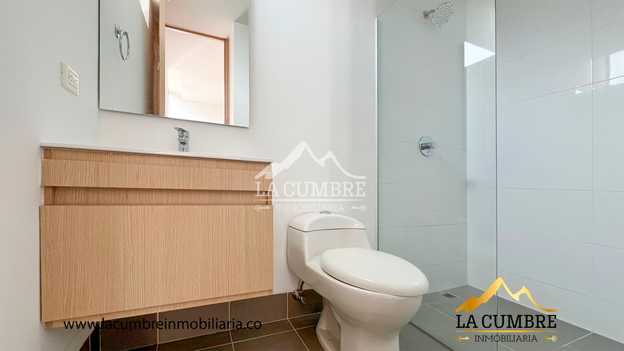 Apartamento de 3 alcobas en arriendo en Loma De Las Brujas, Envigado, 130 m² · foto 11 de 13